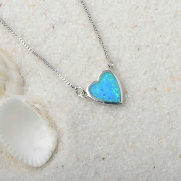 Jewelry - ✨ Beautiful Opal Heart Necklace ✨